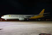 Singapore Airlines Cargo Boeing 777-F (9V-DHE) at  Singapore - Changi, Singapore