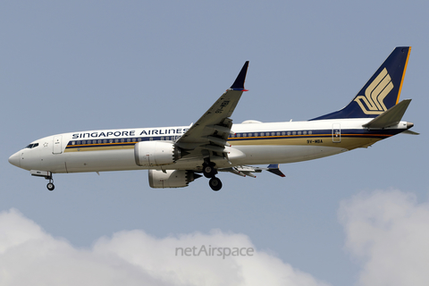 Singapore Airlines Boeing 737-8 MAX (9V-MBA) at  Singapore - Changi, Singapore