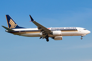 Singapore Airlines Boeing 737-8 MAX (9V-MBH) at  Phuket, Thailand