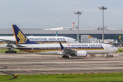 Singapore Airlines Boeing 737-8 MAX (9V-MBP) at  Singapore - Changi, Singapore