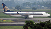 Singapore Airlines Boeing 737-8SA (9V-MGM) at  Medan - Kualanamu International, Indonesia