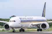 Singapore Airlines Boeing 787-10 Dreamliner (9V-SCA) at  Denpasar/Bali - Ngurah Rai International, Indonesia