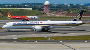Singapore Airlines Boeing 787-10 Dreamliner (9V-SCA) at  Taipei - Taoyuan, Taiwan