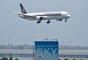 Singapore Airlines Boeing 787-10 Dreamliner (9V-SCB) at  Denpasar/Bali - Ngurah Rai International, Indonesia