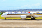 Singapore Airlines Boeing 787-10 Dreamliner (9V-SCC) at  Denpasar/Bali - Ngurah Rai International, Indonesia