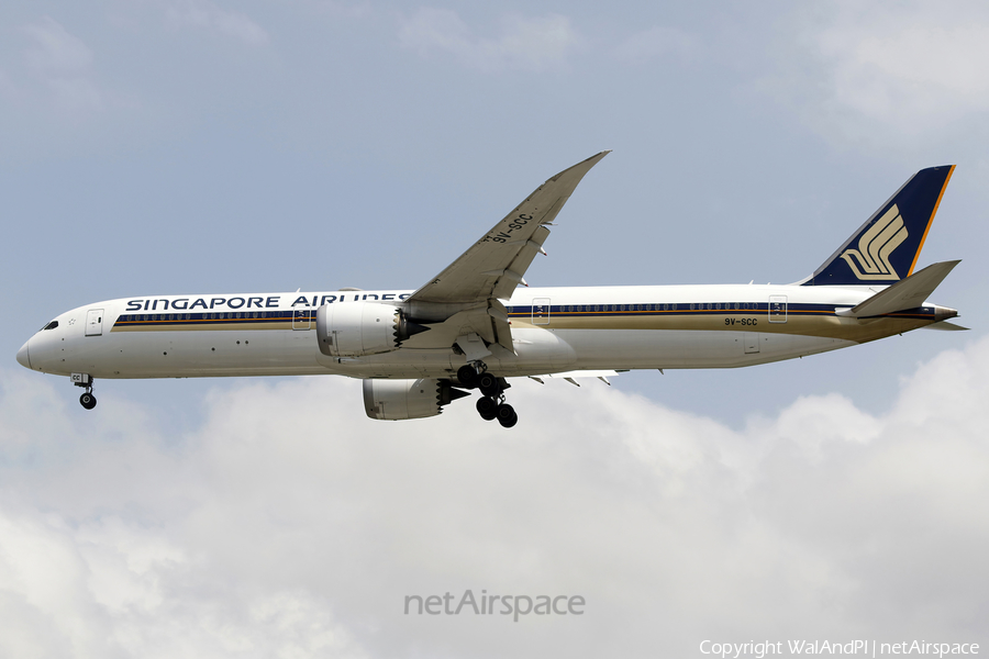 Singapore Airlines Boeing 787-10 Dreamliner (9V-SCC) | Photo 615974