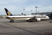Singapore Airlines Boeing 787-10 Dreamliner (9V-SCE) at  Singapore - Changi, Singapore