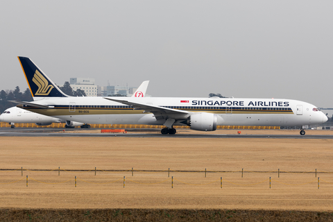 Singapore Airlines Boeing 787-10 Dreamliner (9V-SCG) at  Tokyo - Narita International, Japan