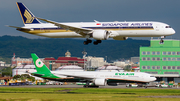 Singapore Airlines Boeing 787-10 Dreamliner (9V-SCH) at  Taipei - Taoyuan, Taiwan