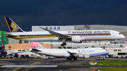Singapore Airlines Boeing 787-10 Dreamliner (9V-SCS) at  Taipei - Taoyuan, Taiwan