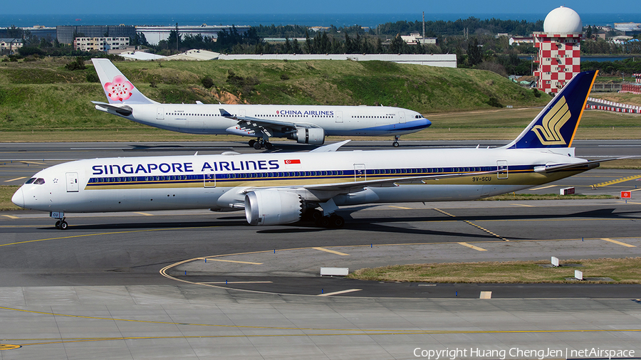Singapore Airlines Boeing 787-10 Dreamliner (9V-SCU) | Photo 660363