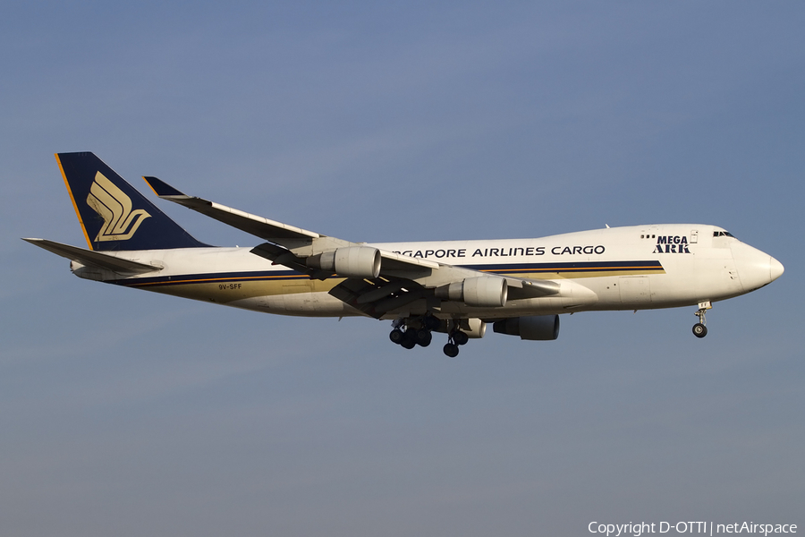 Singapore Airlines Cargo Boeing 747-412F (9V-SFF) | Photo 404353