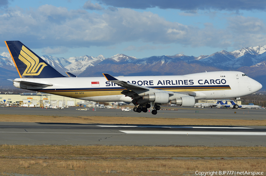 Singapore Airlines Cargo Boeing 747-412F (9V-SFG) | Photo 193147