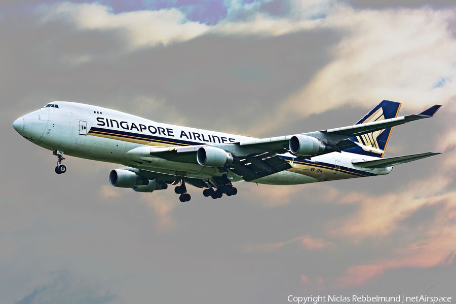 Singapore Airlines Cargo Boeing 747-412F (9V-SFN) | Photo 414427