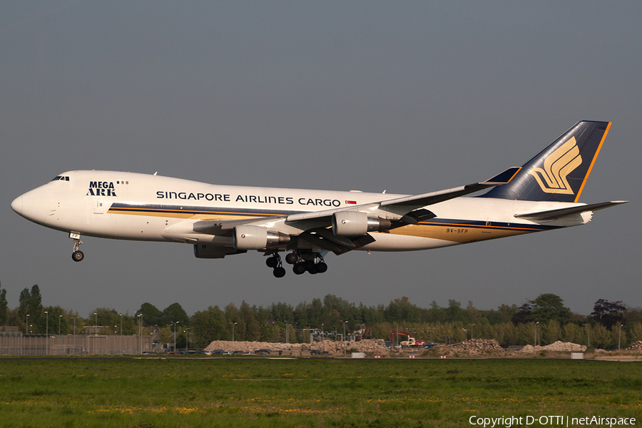 Singapore Airlines Cargo Boeing 747-412F (9V-SFP) | Photo 199171