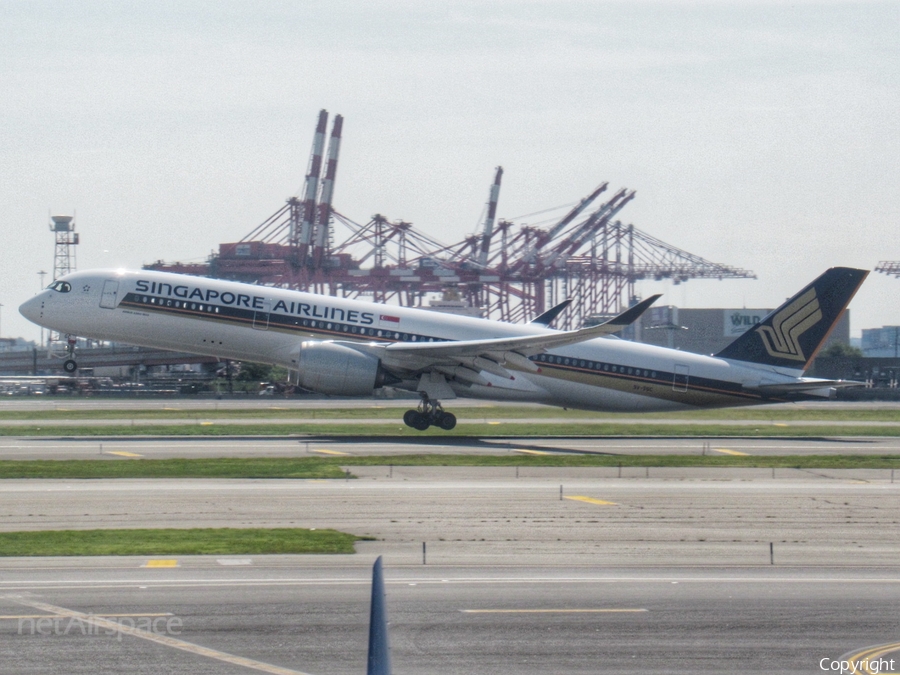 Singapore Airlines Airbus A340-541 (9V-SGC) | Photo 343281