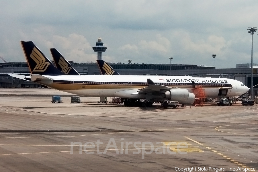 Singapore Airlines Airbus A340-541 (9V-SGE) | Photo 386937