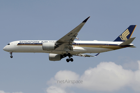 Singapore Airlines Airbus A350-941 (9V-SHI) at  Singapore - Changi, Singapore