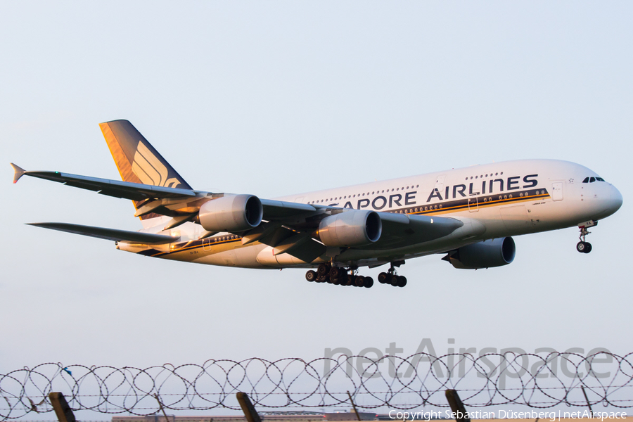 Singapore Airlines Airbus A380-841 (9V-SKA) | Photo 122822
