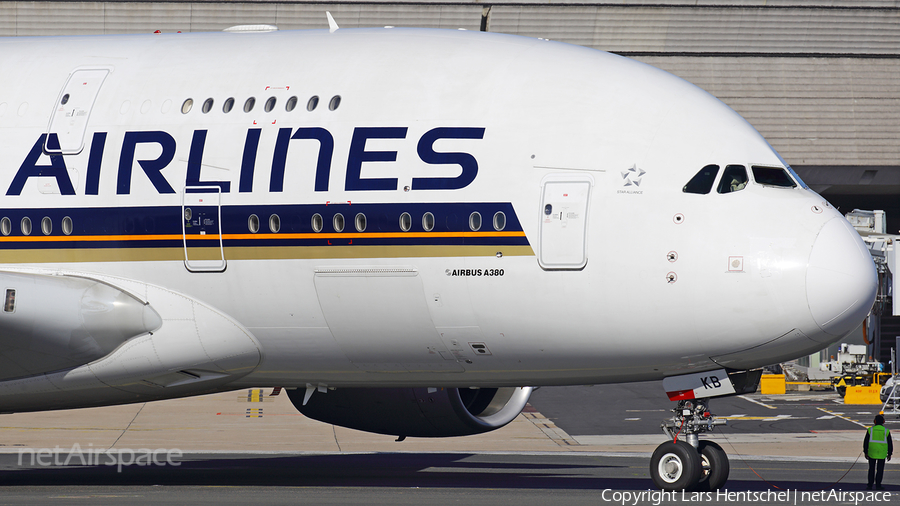 Singapore Airlines Airbus A380-841 (9V-SKB) | Photo 127440