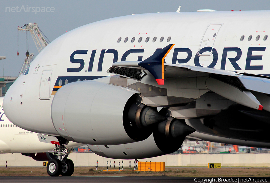 Singapore Airlines Airbus A380-841 (9V-SKB) | Photo 4992
