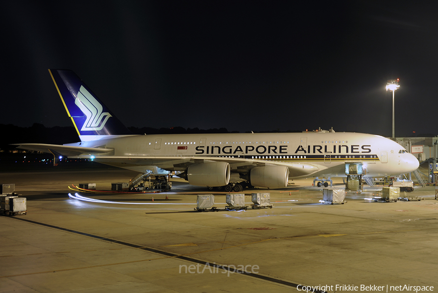 Singapore Airlines Airbus A380-841 (9V-SKB) | Photo 17869