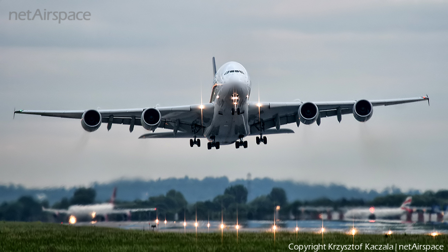 Singapore Airlines Airbus A380-841 (9V-SKF) | Photo 60131