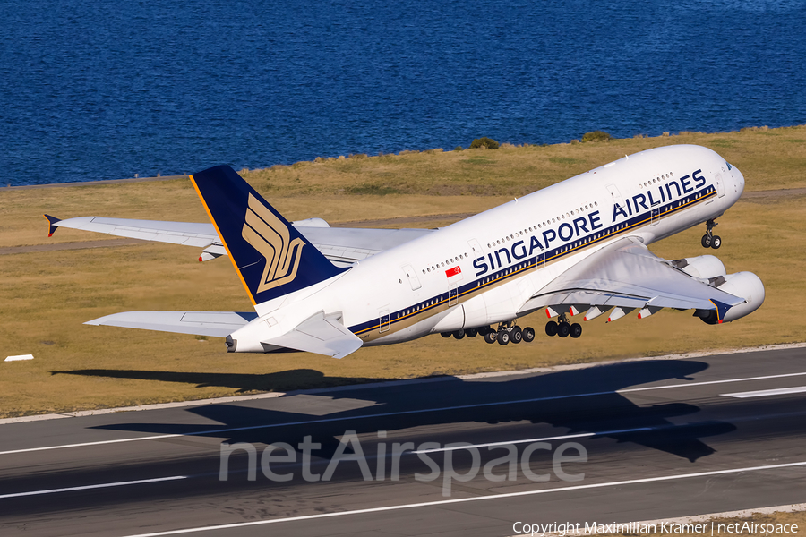 Singapore Airlines Airbus A380-841 (9V-SKF) | Photo 390243