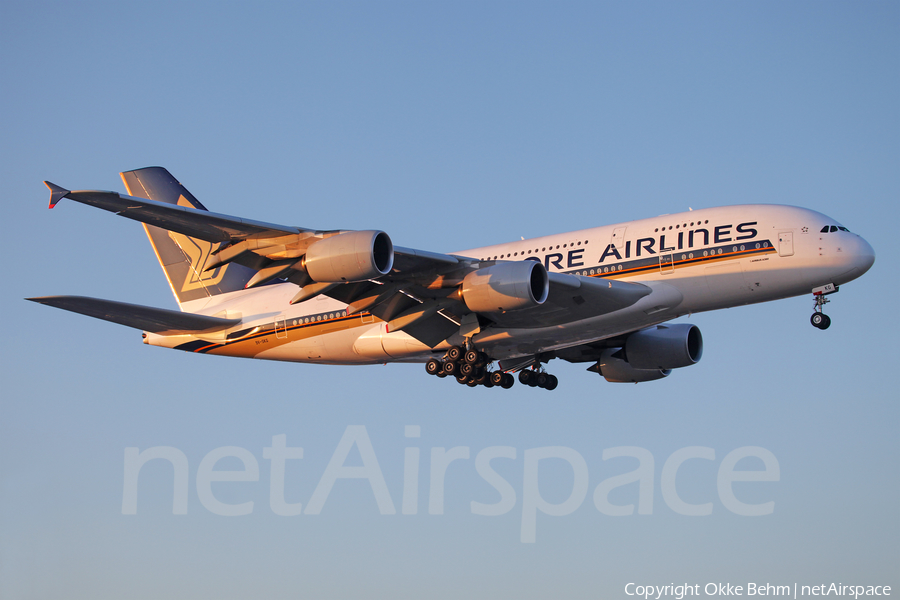 Singapore Airlines Airbus A380-841 (9V-SKG) | Photo 35071