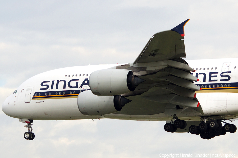 Singapore Airlines Airbus A380-841 (9V-SKI) | Photo 303202