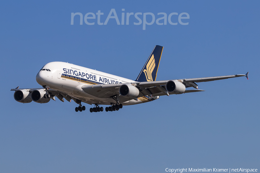 Singapore Airlines Airbus A380-841 (9V-SKI) | Photo 390594