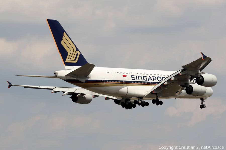 Singapore Airlines Airbus A380-841 (9V-SKM) | Photo 334751