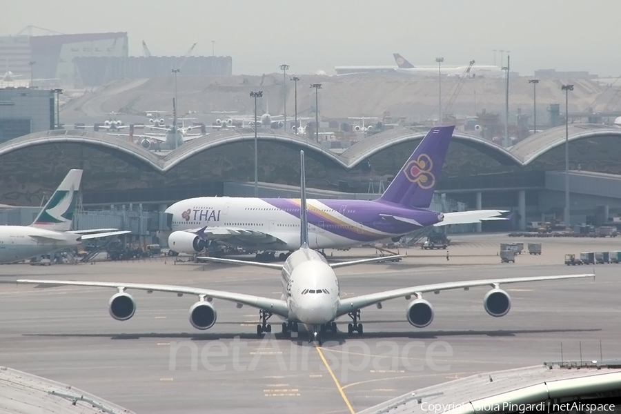 Singapore Airlines Airbus A380-841 (9V-SKM) | Photo 383151