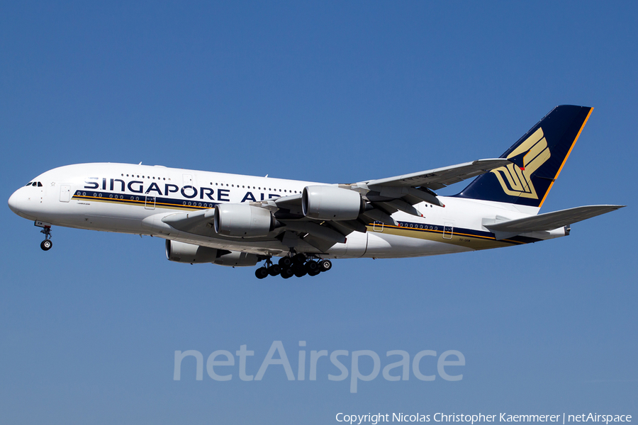 Singapore Airlines Airbus A380-841 (9V-SKM) | Photo 161137