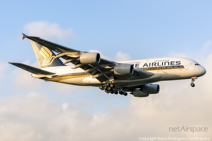 Singapore Airlines Airbus A380-841 (9V-SKM) | Photo 377859