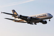 Singapore Airlines Airbus A380-841 (9V-SKM) at  London - Heathrow, United Kingdom