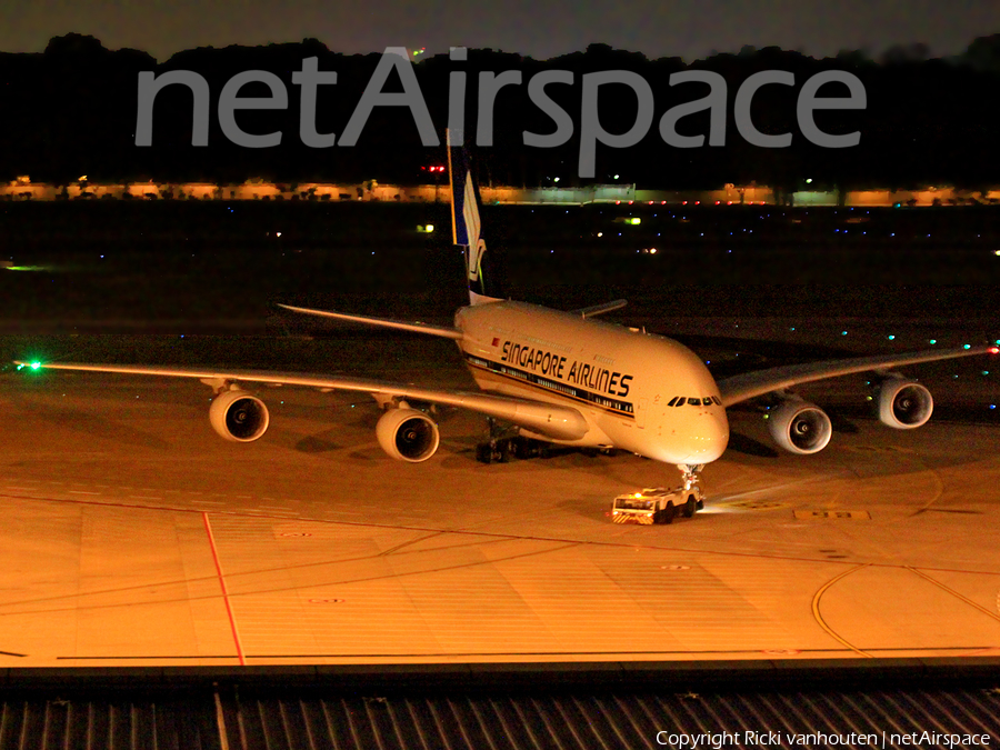 Singapore Airlines Airbus A380-841 (9V-SKM) | Photo 357267