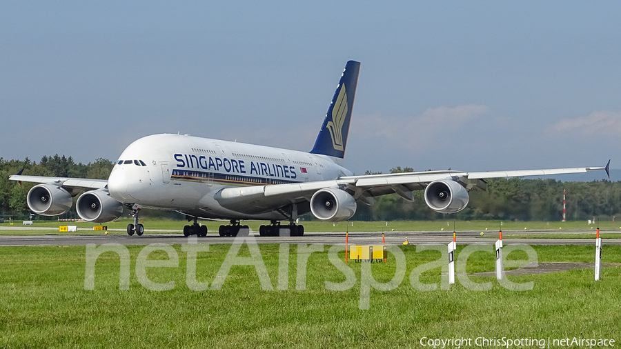 Singapore Airlines Airbus A380-841 (9V-SKM) | Photo 189889