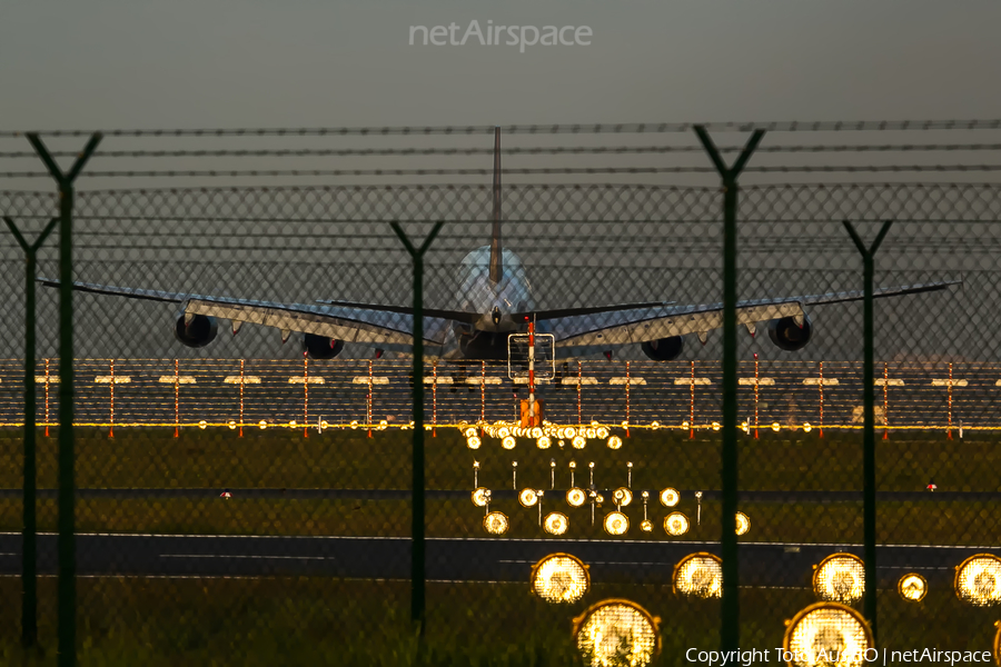 Singapore Airlines Airbus A380-841 (9V-SKN) | Photo 82046