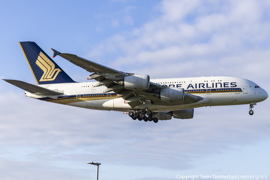 Singapore Airlines Airbus A380-841 (9V-SKN) | Photo 628777