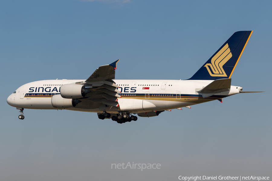 Singapore Airlines Airbus A380-841 (9V-SKP) | Photo 124904
