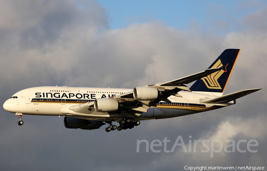 Singapore Airlines Airbus A380-841 (9V-SKP) | Photo 230280