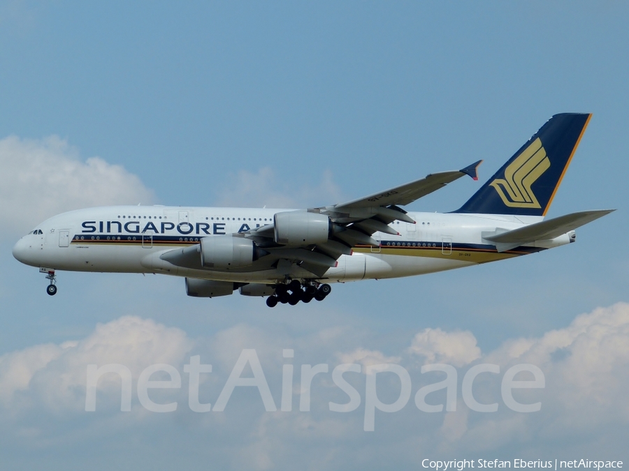 Singapore Airlines Airbus A380-841 (9V-SKQ) | Photo 126553