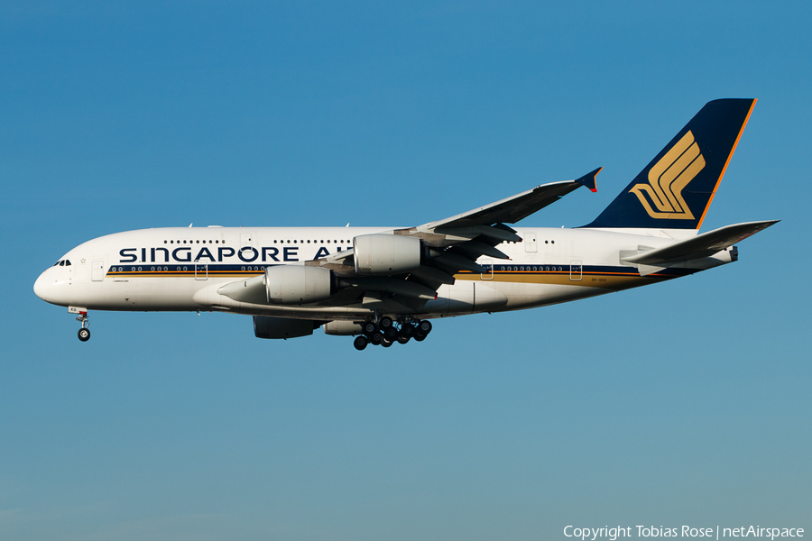 Singapore Airlines Airbus A380-841 (9V-SKQ) | Photo 301941