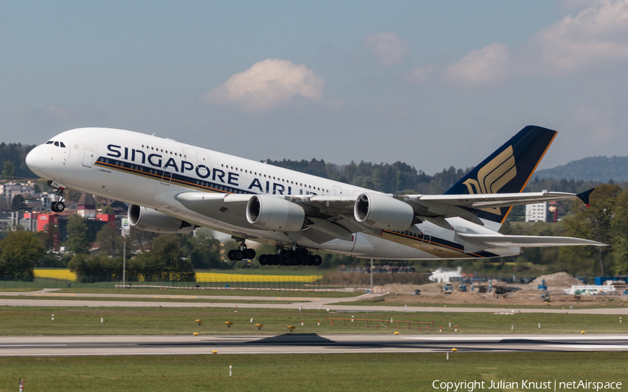 Singapore Airlines Airbus A380-841 (9V-SKQ) | Photo 159506