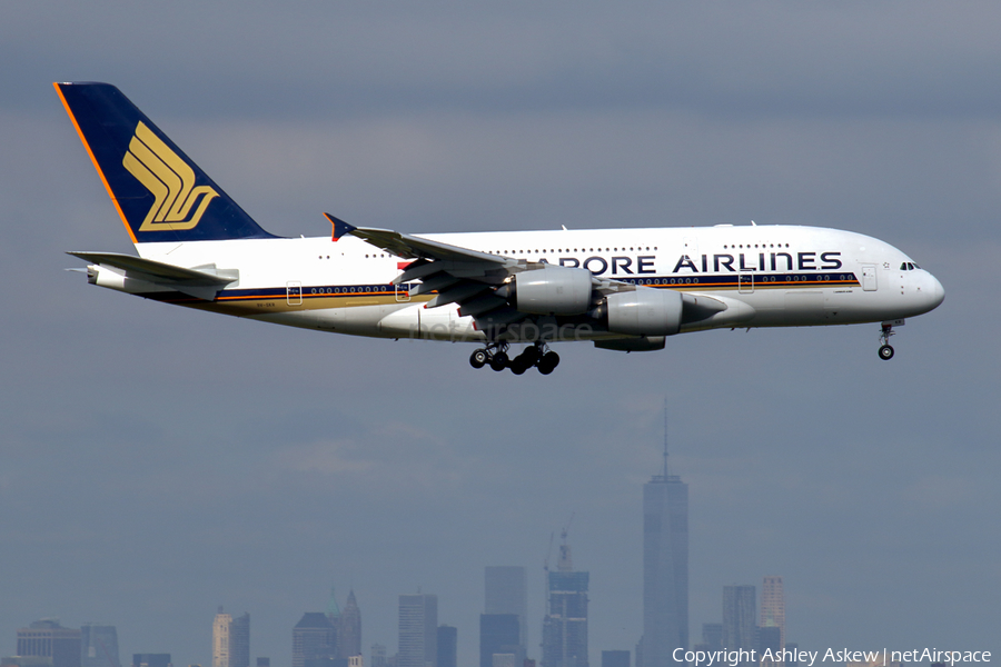 Singapore Airlines Airbus A380-841 (9V-SKR) | Photo 134898