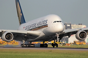 Singapore Airlines Airbus A380-841 (9V-SKR) at  London - Heathrow, United Kingdom