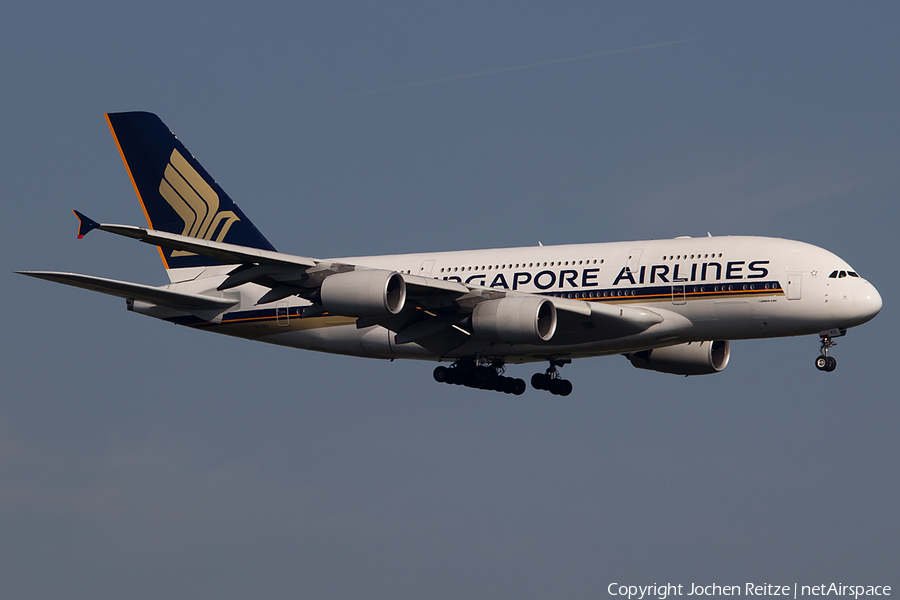 Singapore Airlines Airbus A380-841 (9V-SKS) | Photo 107482