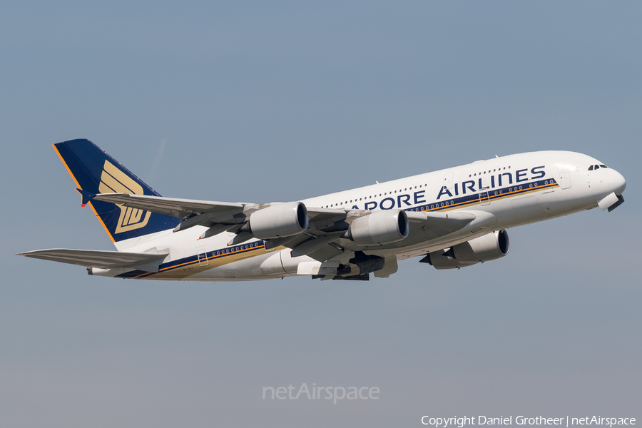 Singapore Airlines Airbus A380-841 (9V-SKS) | Photo 112552