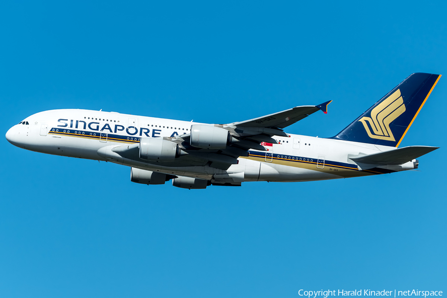 Singapore Airlines Airbus A380-841 (9V-SKS) | Photo 290871